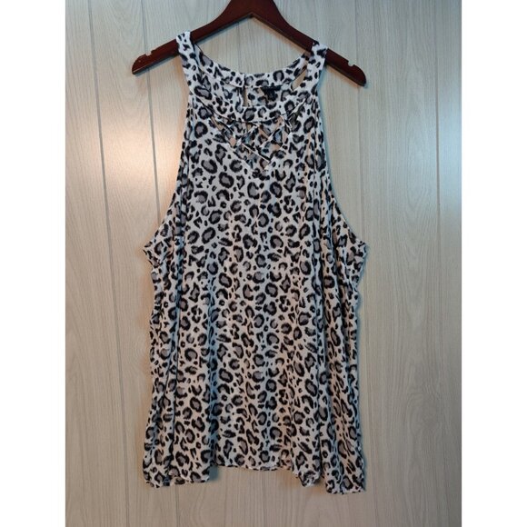 Torrid Top Womens 5 5X Black White Animal Sleeveless Tank Rayon Tank Key Hole - Picture 1 of 7